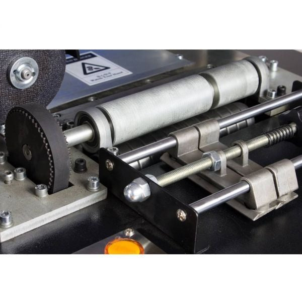 Maquina Automatica Ranuradora CNC - SIGN COLOMBIA Plotter de corte