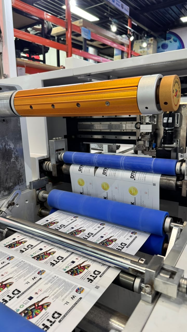 Plotter de sticker industrial